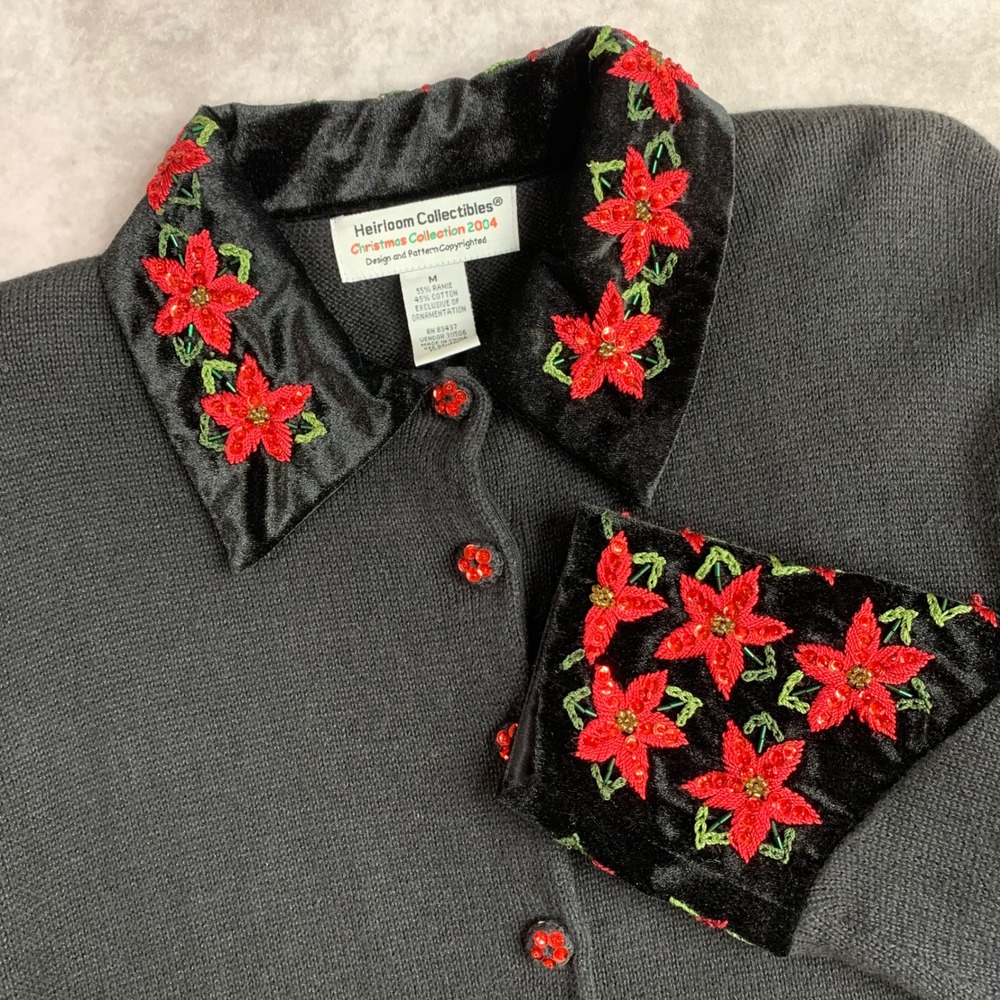 Heirloom Collectibles Christmas 2004 Poinsettia Velvet Trim Sweater Black Medium